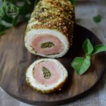 Aromatyczna rolada z boczek z indyka czosnkowo-cebulowa dla smakoszy