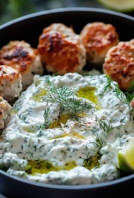 Aromatyczne greckie klopsiki z indyka z orzeźwiającym tzatziki