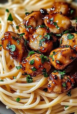 Aromatyczny kurczak w miodowo-czosnkowej glazurze z kremowym spaghetti