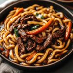 Makaron Udon z Wołowiną: Szybka i Pyszna Uczta W Domu